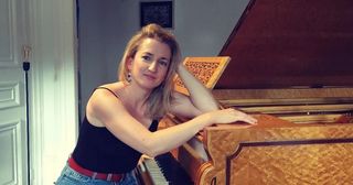 Porträt der Pianistin Marie-Elise Boyer