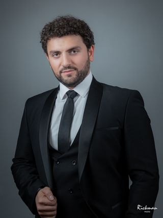 Porträt des Tenors Tigran Hakobyan