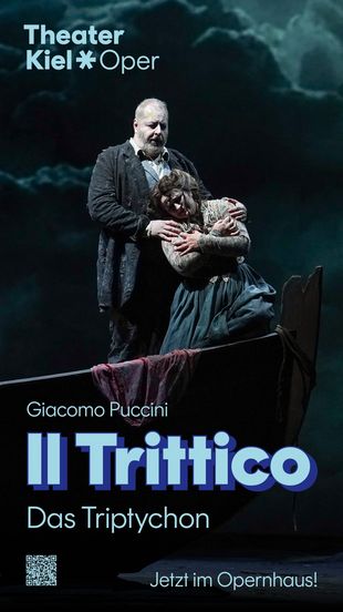 Plakat zu Il Trittico, ein Pärchen umarmt sich auf einem Boot in düsterer Atmosphäre