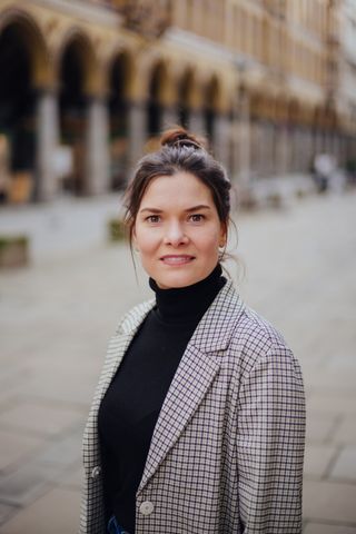 Porträt der Schauspielerin und Sängerin Fenja Schneider