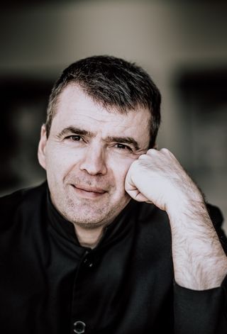 Der Dirigent und GMD Gabriel Feltz