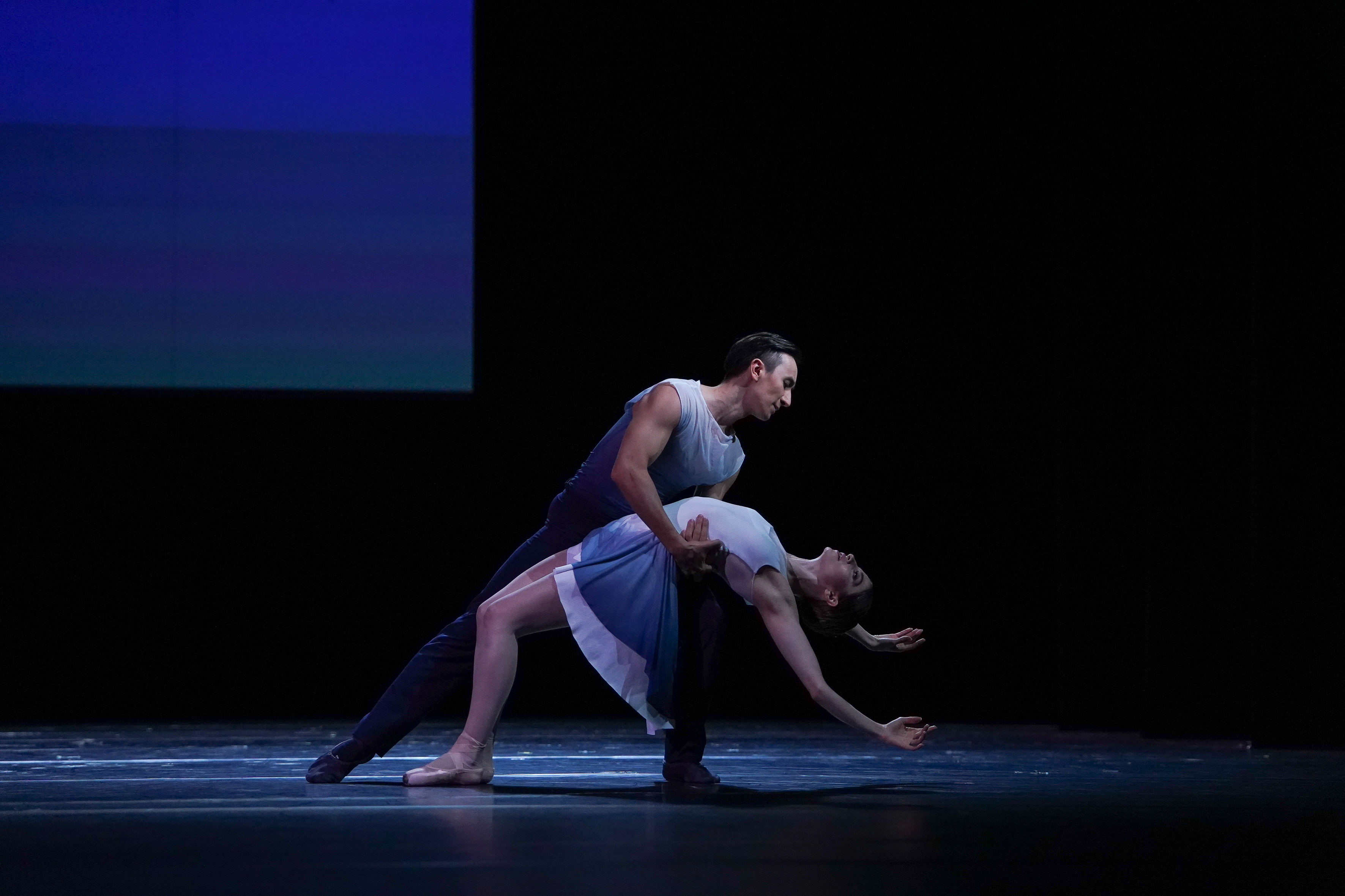 Tanya ikki kishi tomonidan sikiladi Bobil porno onlayn